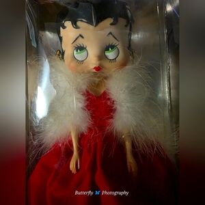 NIB Collectible Betty Boop Red Dress Doll with White Feather Boa stand Included